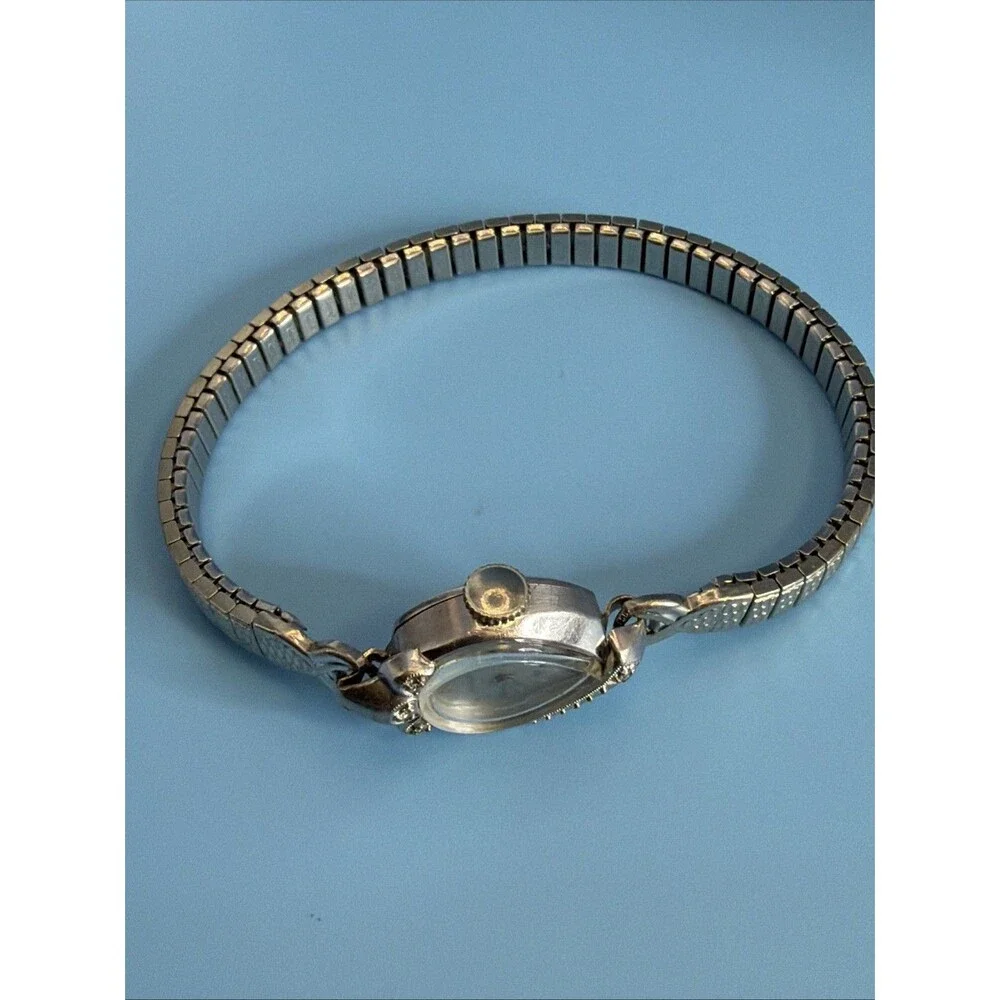 Vintage Women Bulova Watch Mechanical 10Kt White Gold Plated, Keeps Great Time - Picture 5 of 7